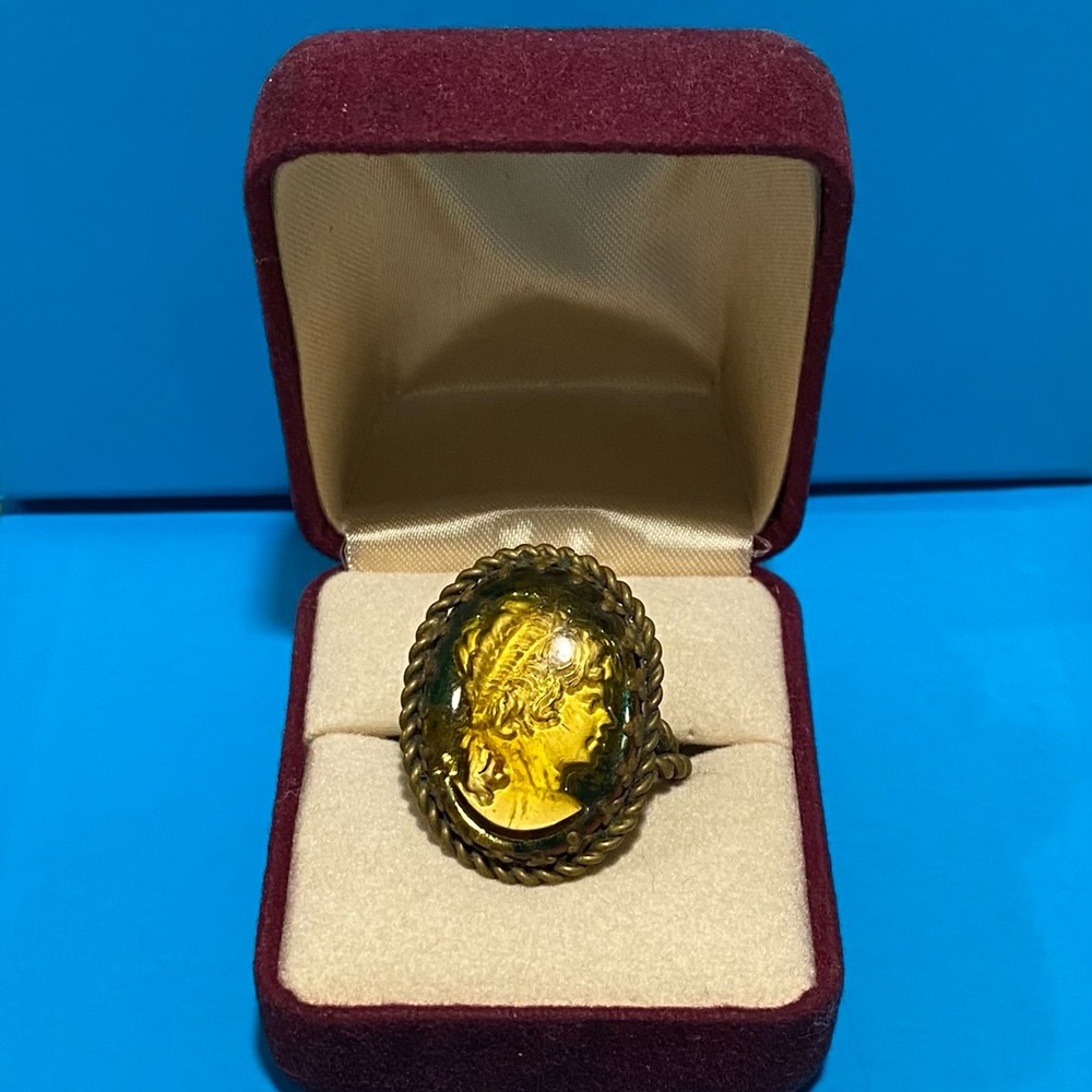 Vintage Amber And Cameo Glass Braided Open Ring